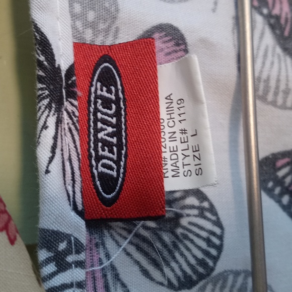 Women's Denice butterfly pink wht grey blk pattern Large scrub top - Picture 6 of 10
